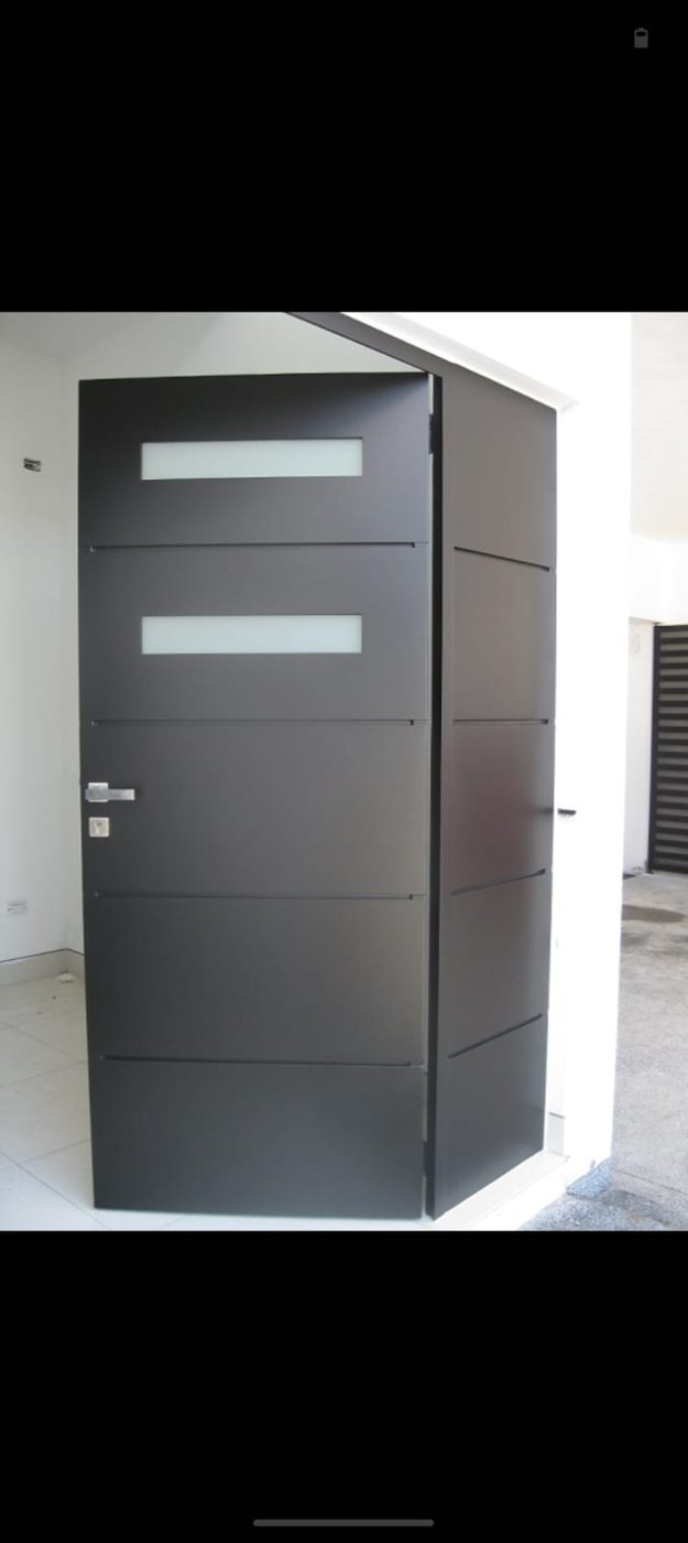 Puertas de Servicio y Mosquiteras
